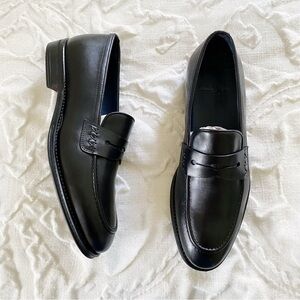 Vellapais Penny Loafers Size 7 New